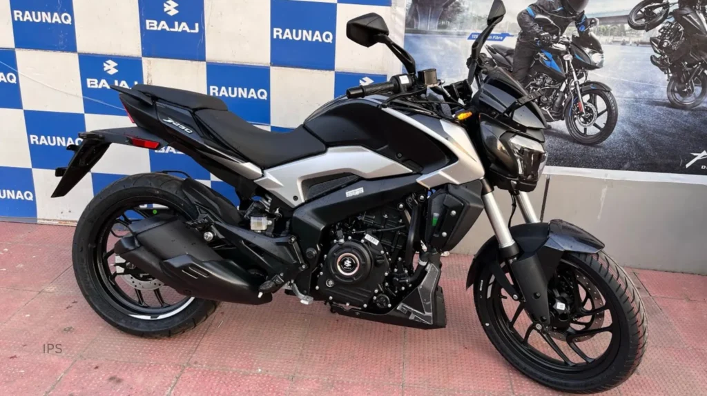 Bajaj Dominar 400: नई टेक्नोलॉजी और दमदार पावर के साथ लौटी है भारत की टूरिंग बाइक किंग!