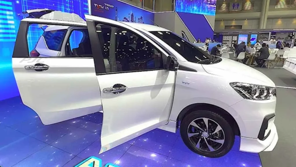 परिवार के लिए बेस्ट 7-सीटर! Maruti Suzuki Ertiga में मिलते हैं लग्जरी फीचर्स और शानदार माइलेज